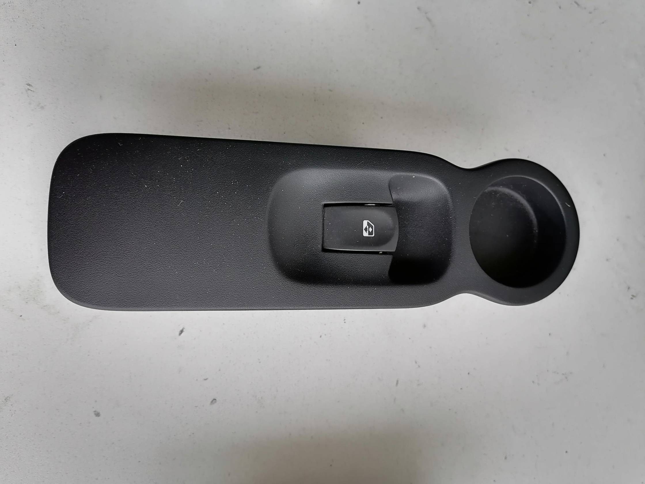 Interruttore alzacristalli porta ant. dx.